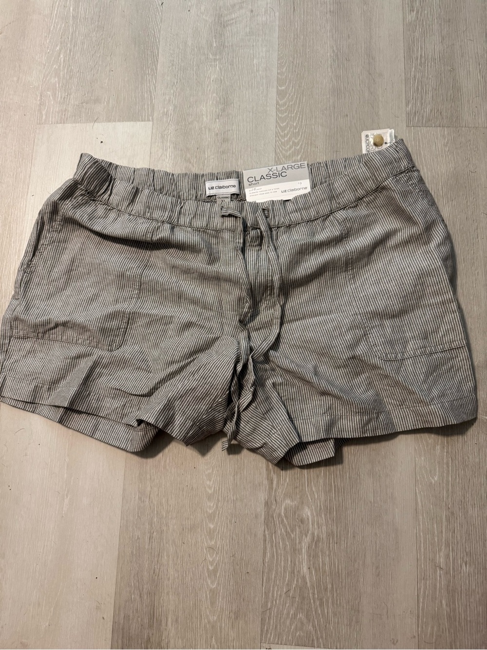 Liz Claiborne Gray Pinstriped Casual Linen Blend Drawstring Shorts